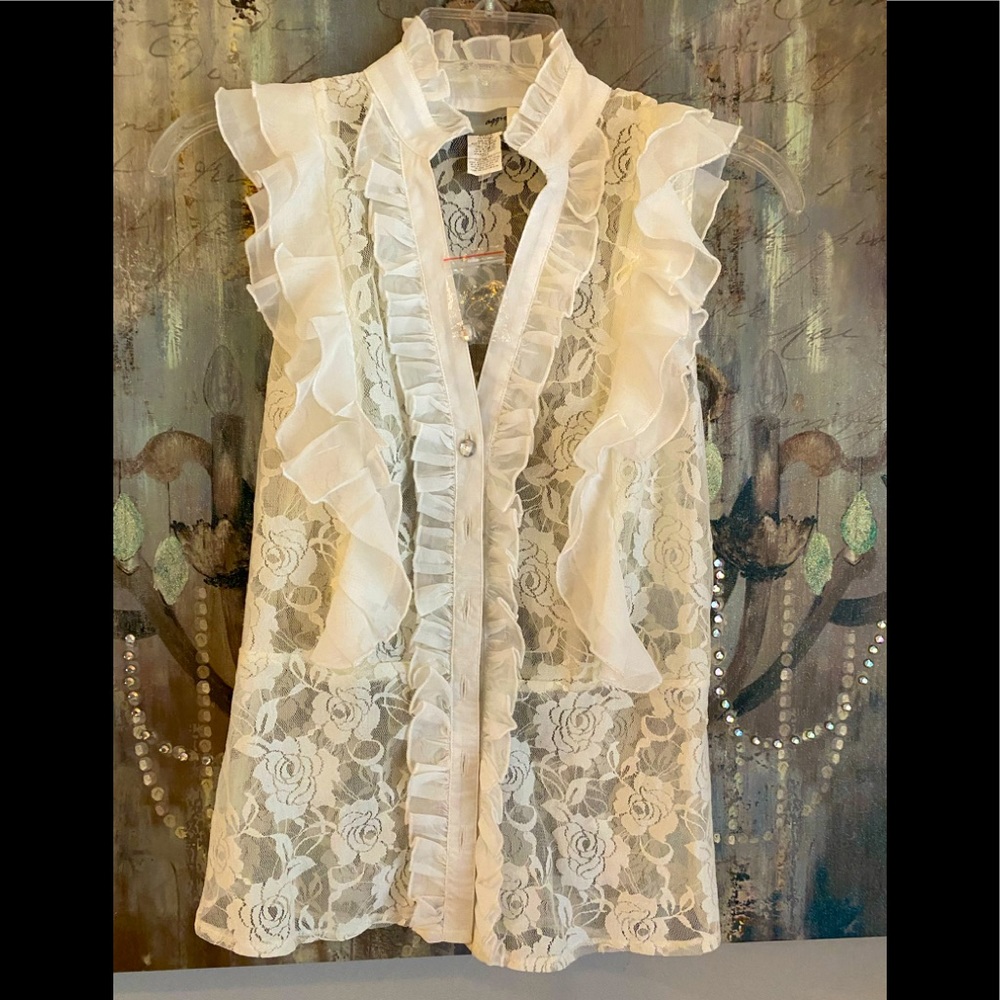 NWT Aggie Ivory Ruffles & Lace Top S